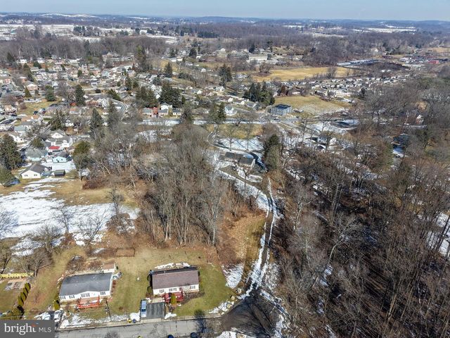 166 ROSEHILL AVE, West Grove, PA 19390