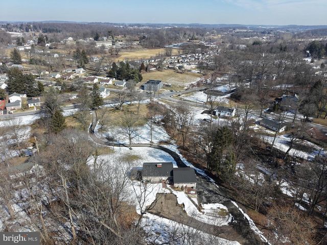 166 ROSEHILL AVE, West Grove, PA 19390