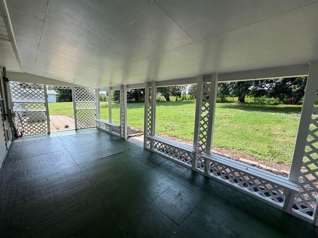 3228 Meadowbrook Drive NE, Lancaster, OH 43130