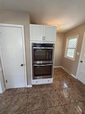 3228 Meadowbrook Drive NE, Lancaster, OH 43130