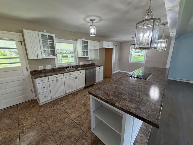 3228 Meadowbrook Drive NE, Lancaster, OH 43130