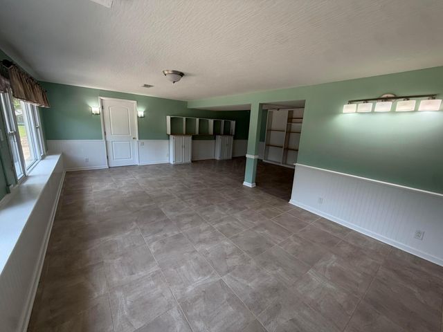 3228 Meadowbrook Drive NE, Lancaster, OH 43130