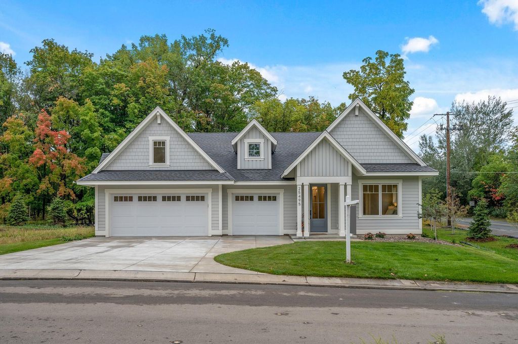 25370 Park Lane, Shorewood, MN 55331