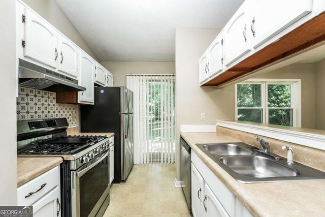 5575 La Fleur Trail, Lithonia, GA 30038