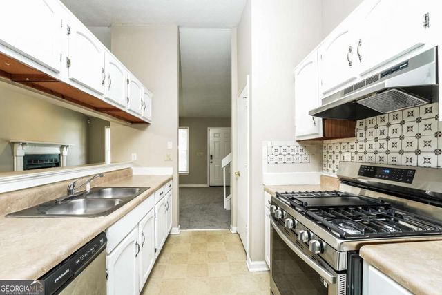 5575 La Fleur Trail, Lithonia, GA 30038