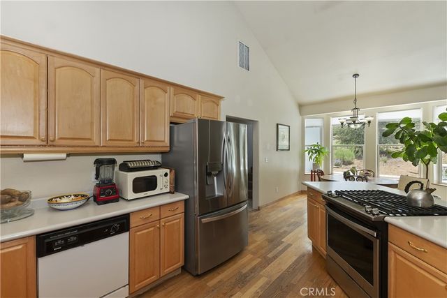 1285 Skyview Court, Big Bear City, CA 92314