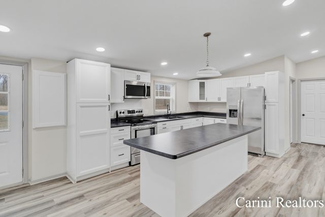 5324 Nadeau Drive, Lee Twp, MI 49450