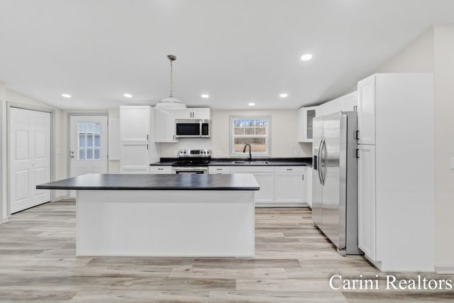 5324 Nadeau Drive, Lee Twp, MI 49450