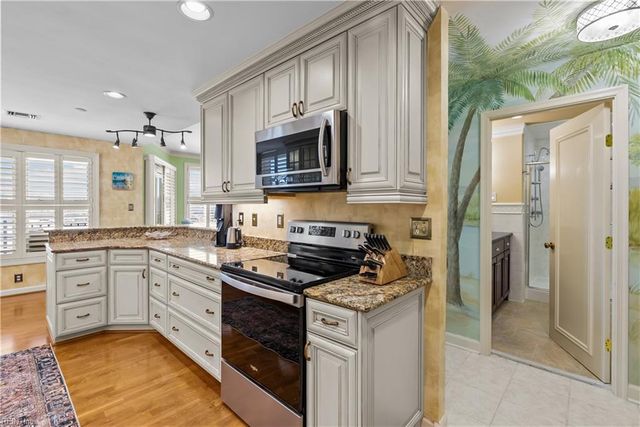 500 Winston Salem Ave Apt 203, Virginia Beach, VA 23451