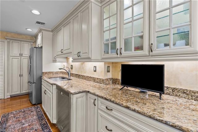 500 Winston Salem Ave Apt 203, Virginia Beach, VA 23451