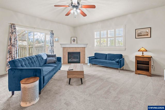 1018 Taurus Lp NE, Keizer, OR 97303