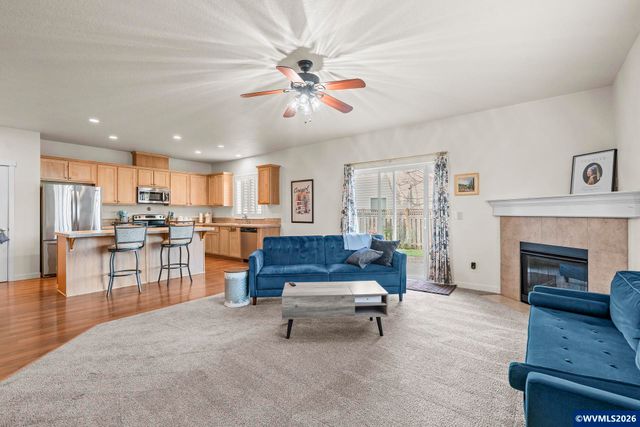 1018 Taurus Lp NE, Keizer, OR 97303