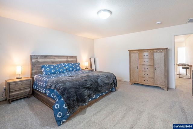 1018 Taurus Lp NE, Keizer, OR 97303