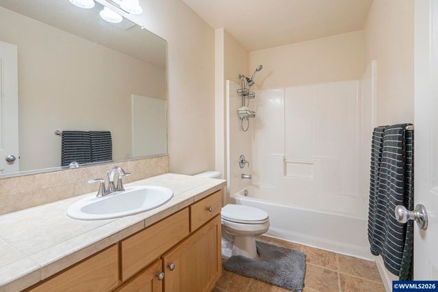 1018 Taurus Lp NE, Keizer, OR 97303