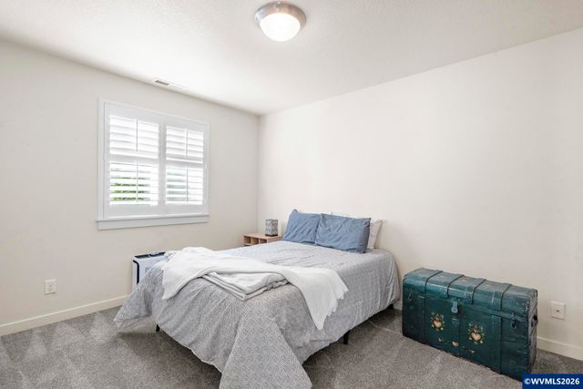 1018 Taurus Lp NE, Keizer, OR 97303