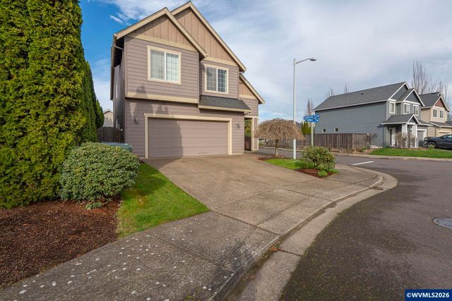 1018 Taurus Lp NE, Keizer, OR 97303