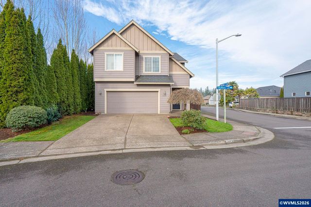 1018 Taurus Lp NE, Keizer, OR 97303