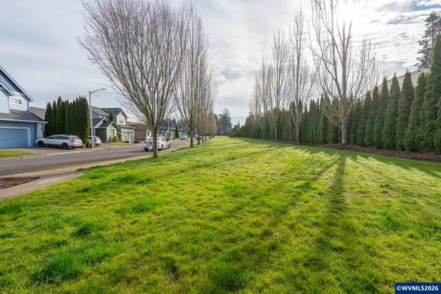 1018 Taurus Lp NE, Keizer, OR 97303