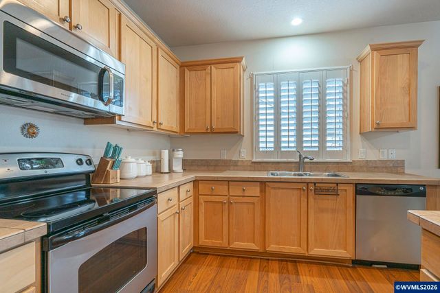 1018 Taurus Lp NE, Keizer, OR 97303