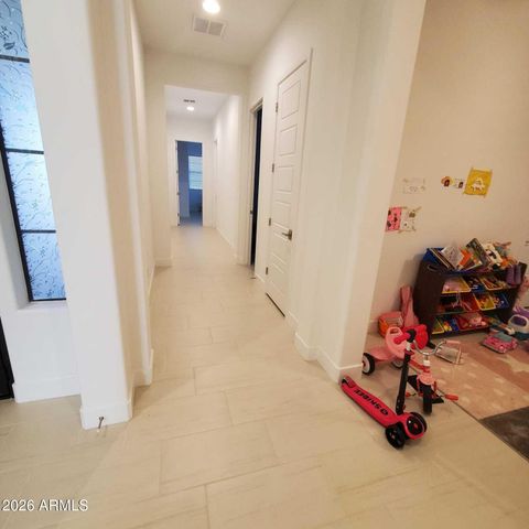 16512 S 8TH Way, Phoenix, AZ 85048