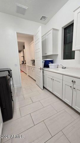 16512 S 8TH Way, Phoenix, AZ 85048