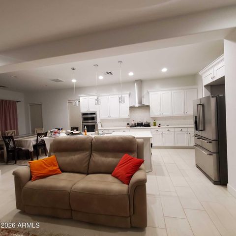 16512 S 8TH Way, Phoenix, AZ 85048