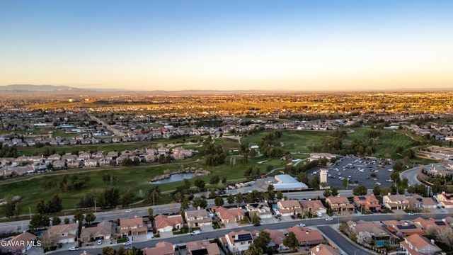 4028 Portola Drive, Palmdale, CA 93551