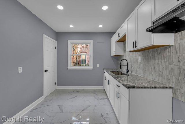 16591 Asbury Park, Detroit, MI 48235