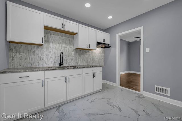 16591 Asbury Park, Detroit, MI 48235