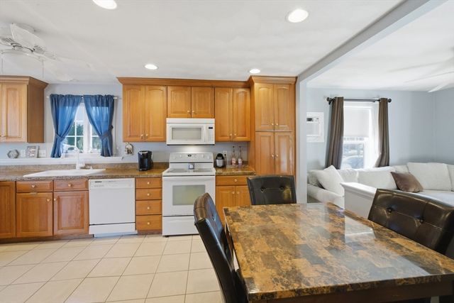 45 Lowell St, Woburn, MA 01801