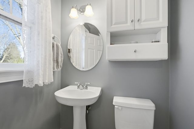 45 Lowell St, Woburn, MA 01801