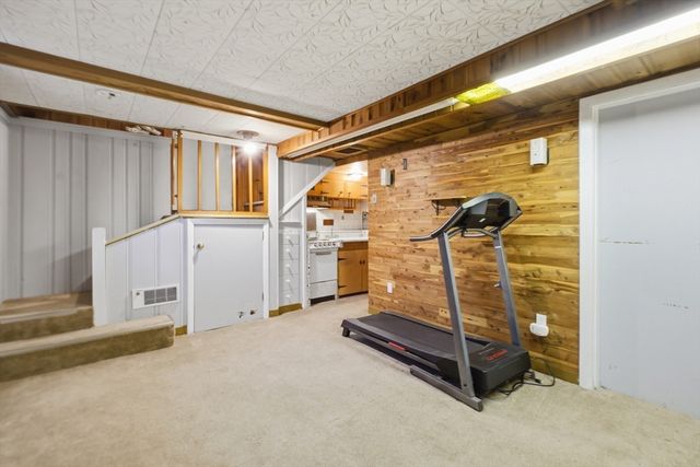 45 Lowell St, Woburn, MA 01801