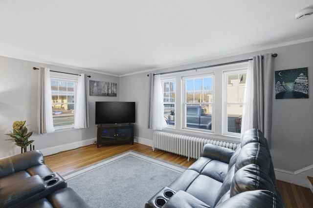 45 Lowell St, Woburn, MA 01801