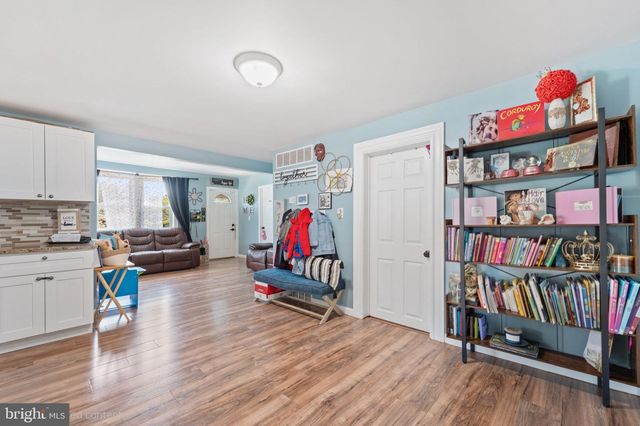 640 E PRESTON AVE, Somerdale, NJ 08083