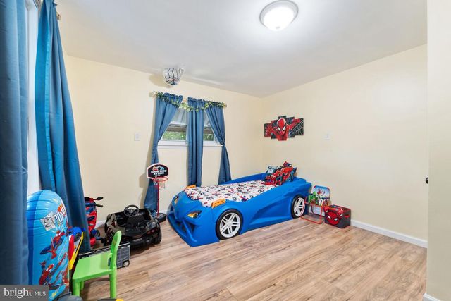 640 E PRESTON AVE, Somerdale, NJ 08083