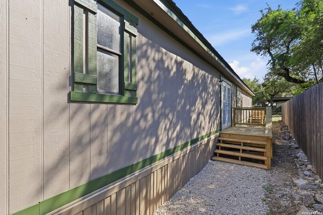 507 Forest Hill St, Canyon Lake, TX 78133