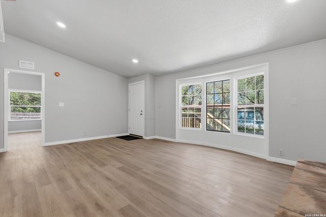 507 Forest Hill St, Canyon Lake, TX 78133