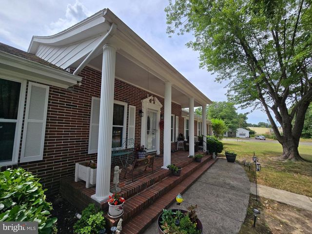 104 CHARLOTTE AVE, Federalsburg, MD 21632