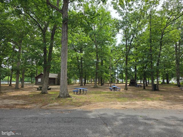 104 CHARLOTTE AVE, Federalsburg, MD 21632