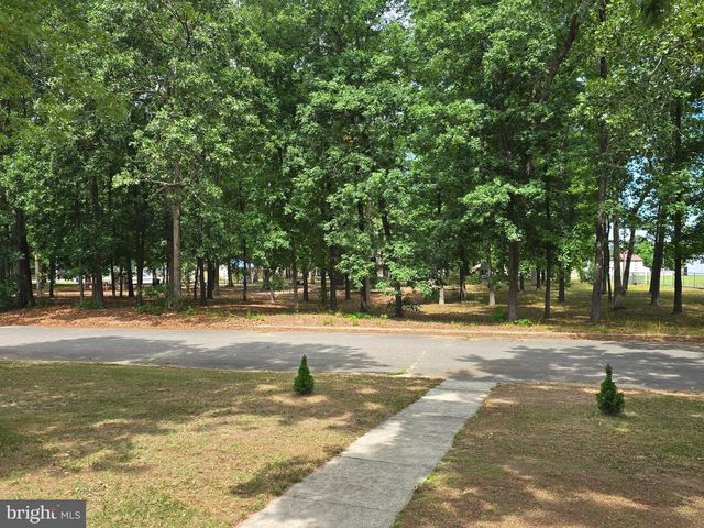 104 CHARLOTTE AVE, Federalsburg, MD 21632