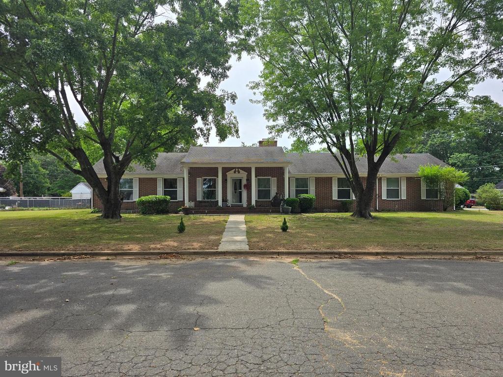104 CHARLOTTE AVE, Federalsburg, MD 21632