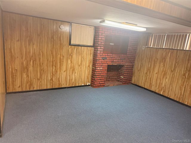 24-32 23rd st 1B, Astoria, NY 11102