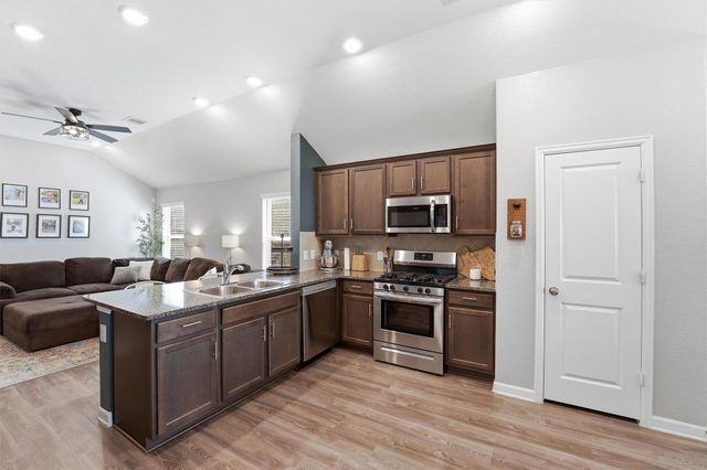 16119 Barge Way, Crosby, TX 77532