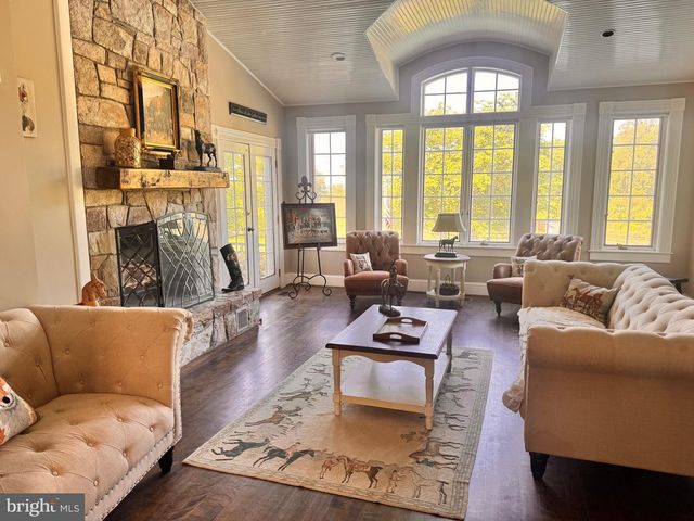 7724 CANNONBALL GATE RD, Warrenton, VA 20186