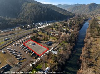 175 Rogue River Highway, Central Point, OR 97502
