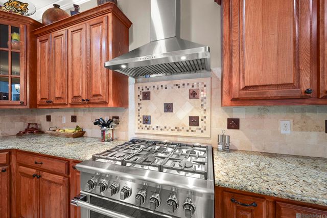 24149 Ferry Landing Dr, Denham Springs, LA 70726