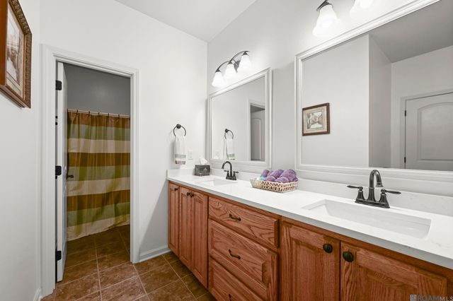 24149 Ferry Landing Dr, Denham Springs, LA 70726