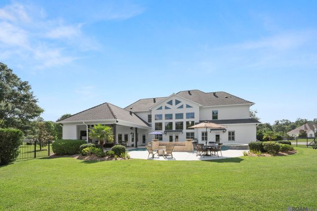24149 Ferry Landing Dr, Denham Springs, LA 70726