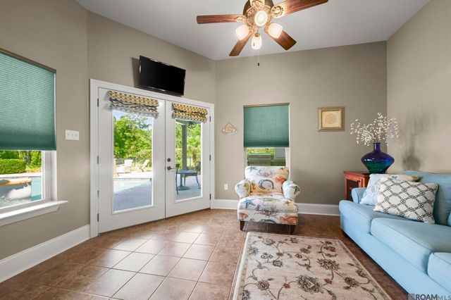 24149 Ferry Landing Dr, Denham Springs, LA 70726