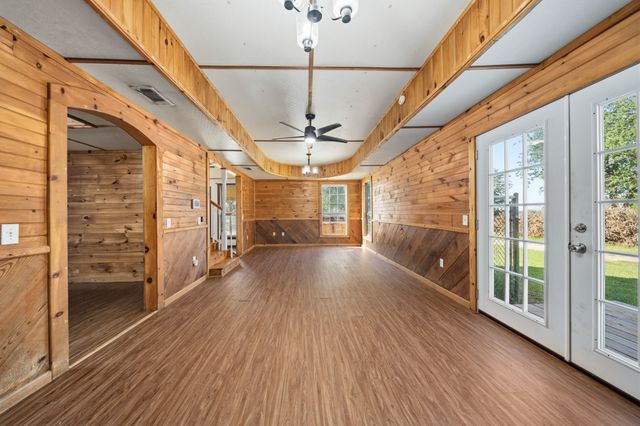 700 Harrel Avenue, Bynum, TX 76631